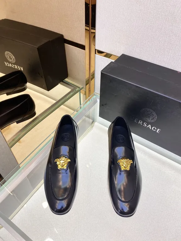 Versace Shoe 